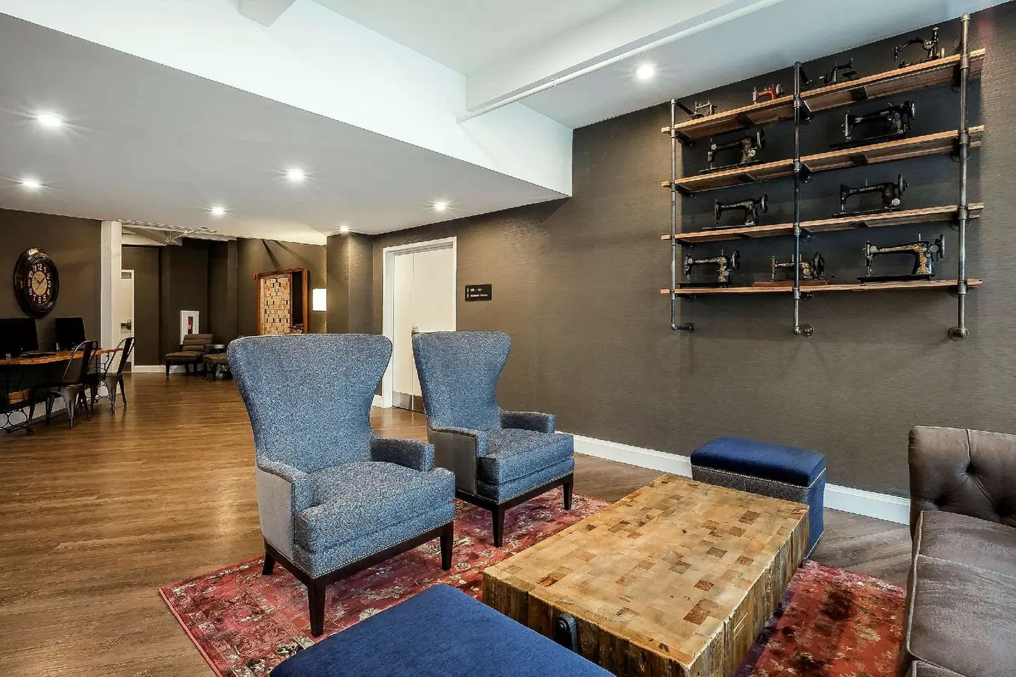 enVision Hotel Boston-Everett, an Ascend Hotel Collection Member LOUNGE_LOBBY