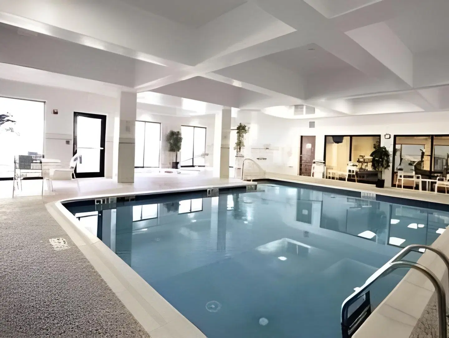 Courtyard Newark Granville Hallenbad