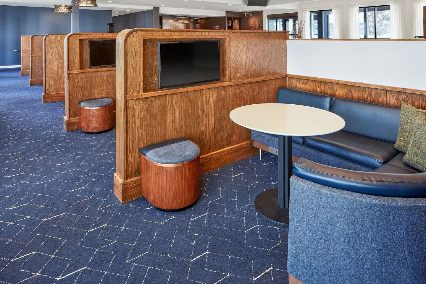 Courtyard by Marriott Columbus Dublin Bar