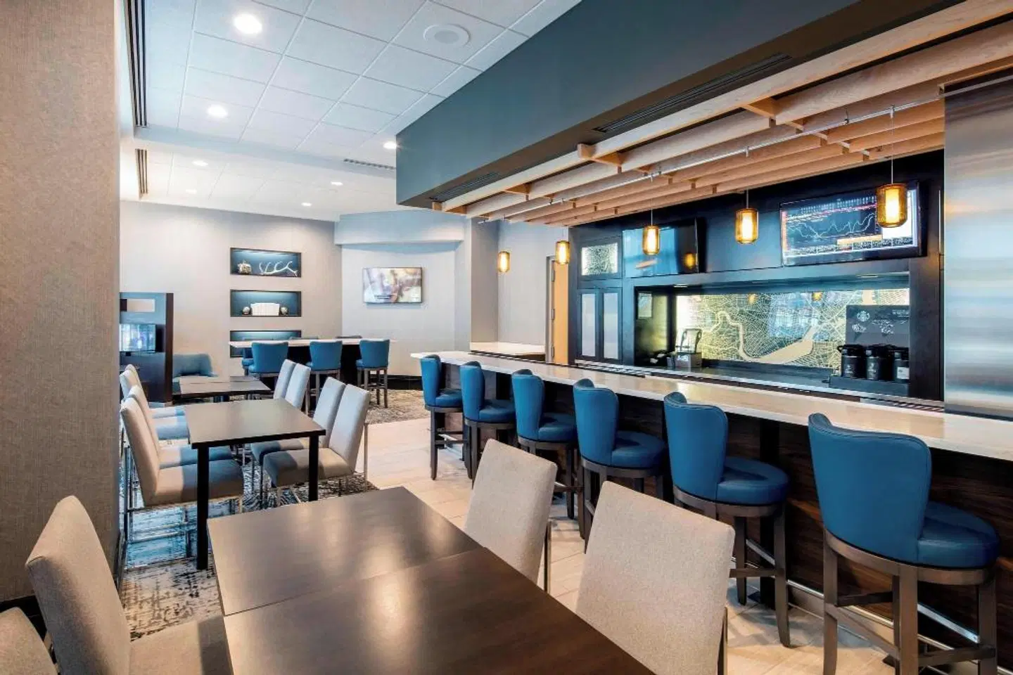 Courtyard by Marriott Boston Brookline Bar