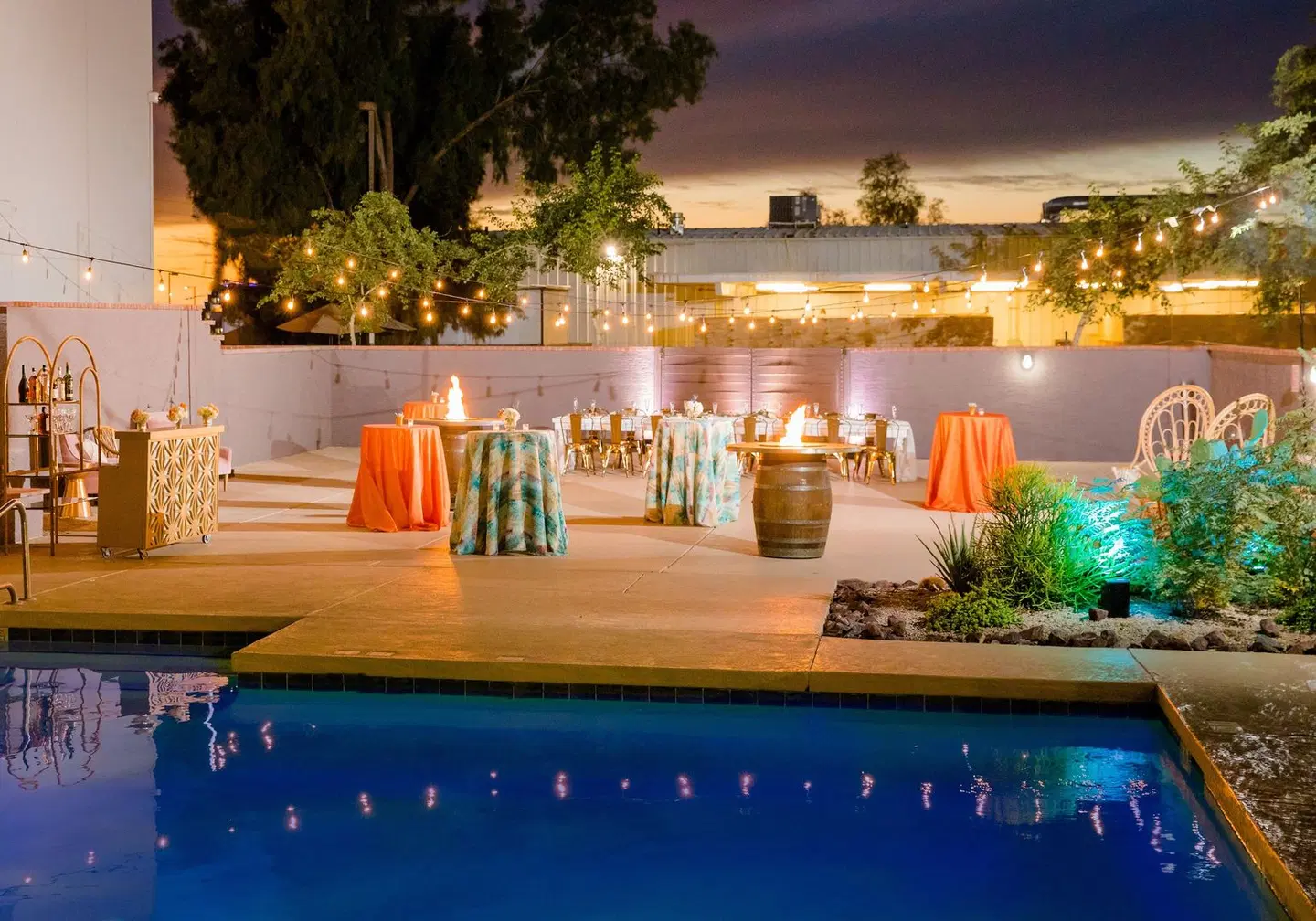 Crowne Plaza Phoenix Airport OUTDOOR_POOL