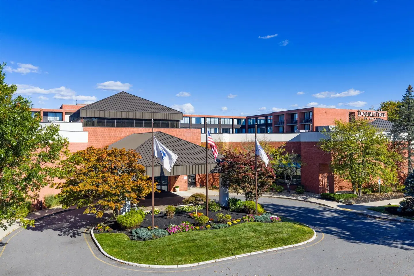 DoubleTree by Hilton Hotel Boston-Andover EXTERIOR