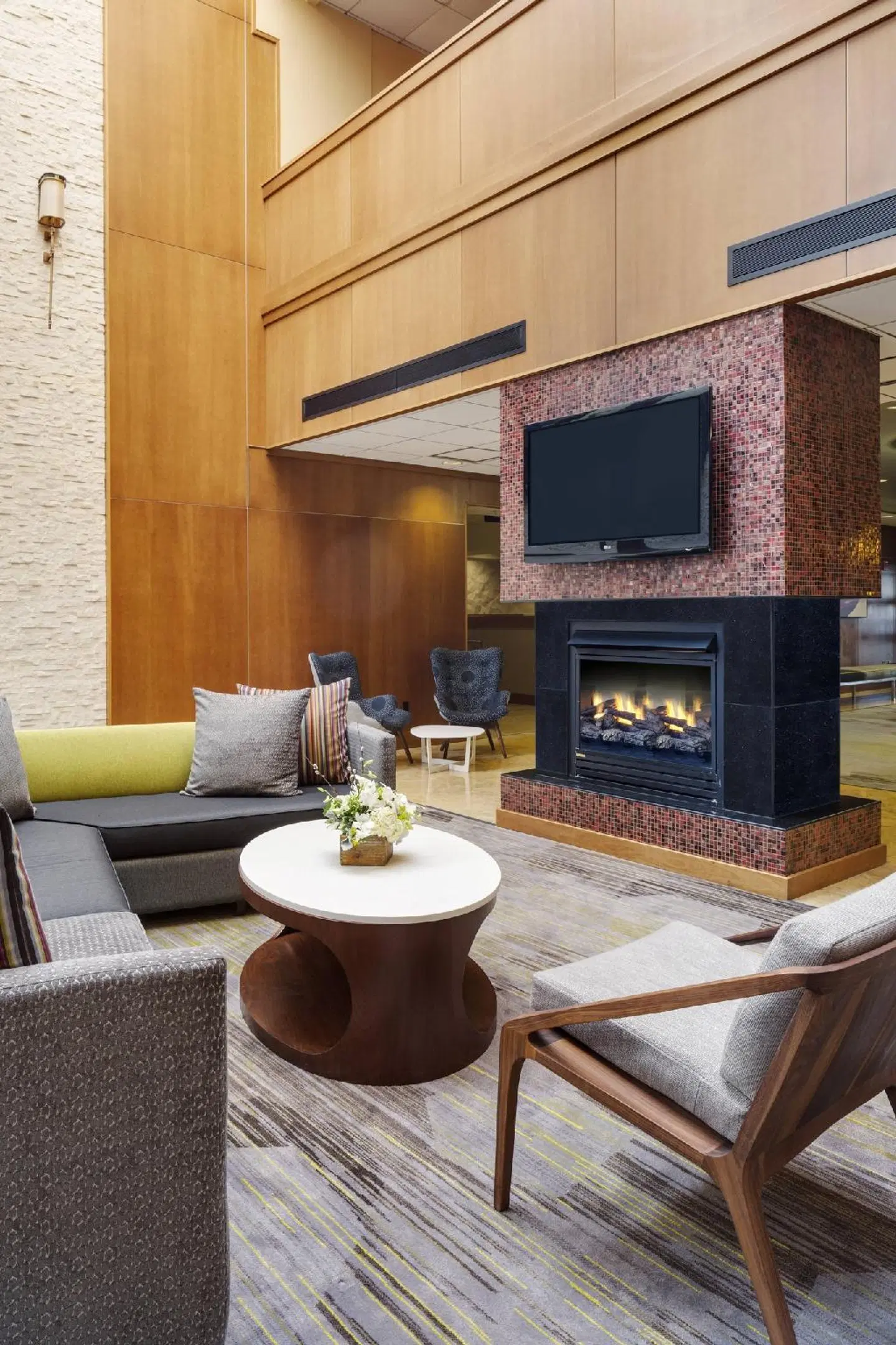 Courtyard by Marriott Boston Logan Airport LOUNGE_LOBBY