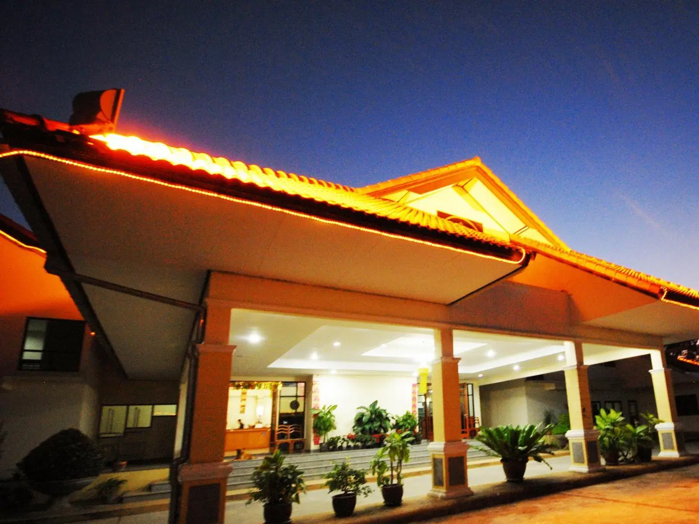 Golden Land Hotel Terrasse
