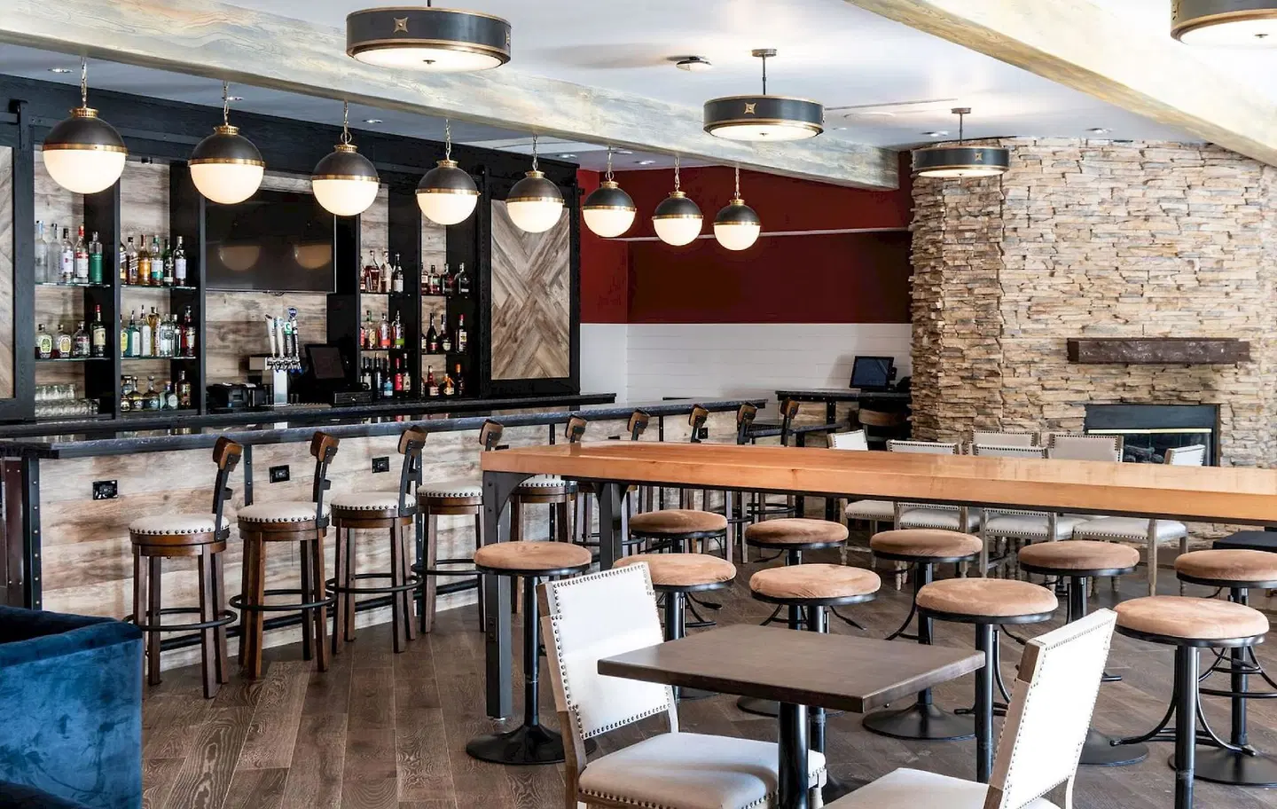 Cherry Valley Lodge Newark Bar