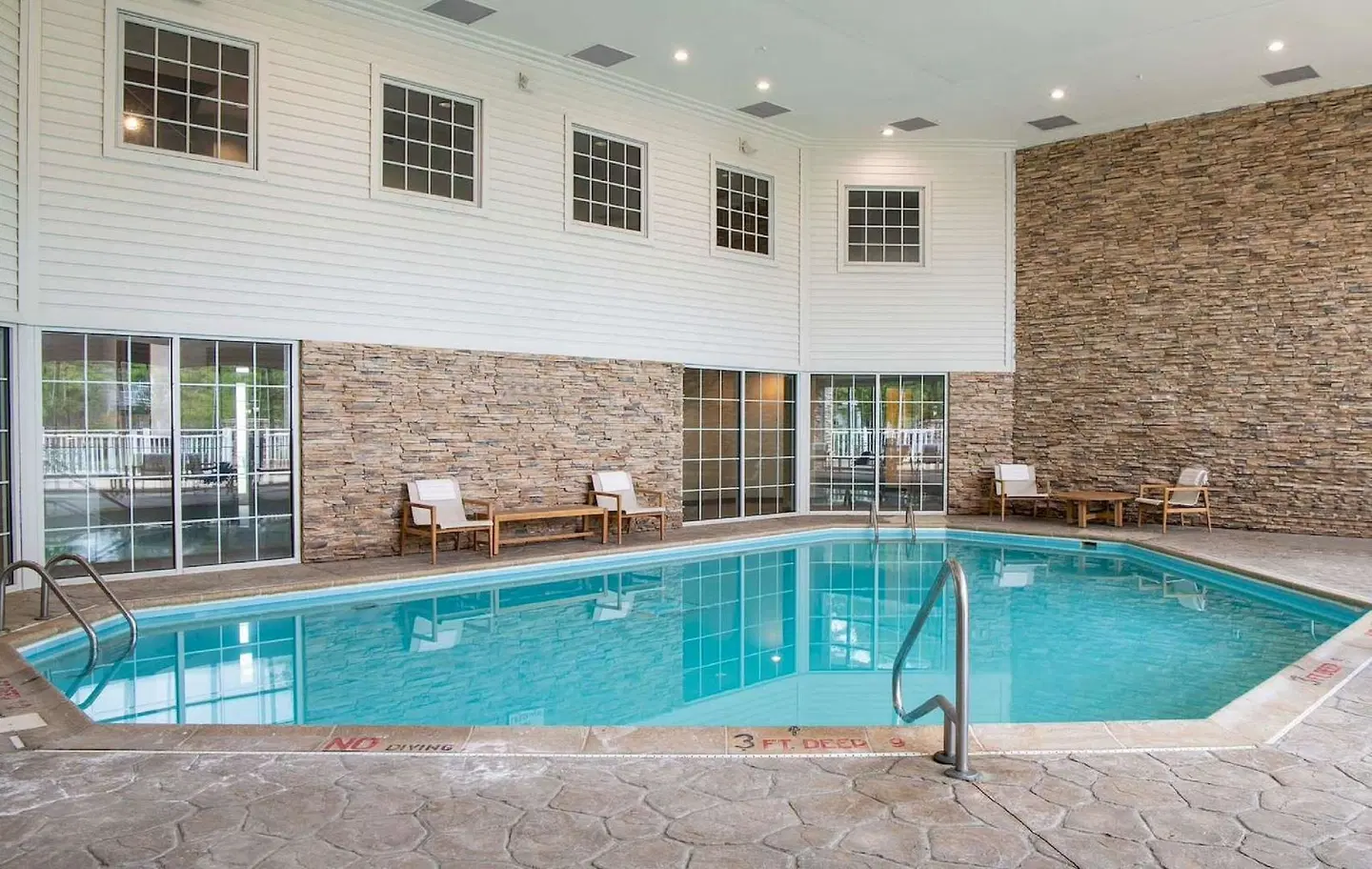 Cherry Valley Lodge Newark Hallenbad