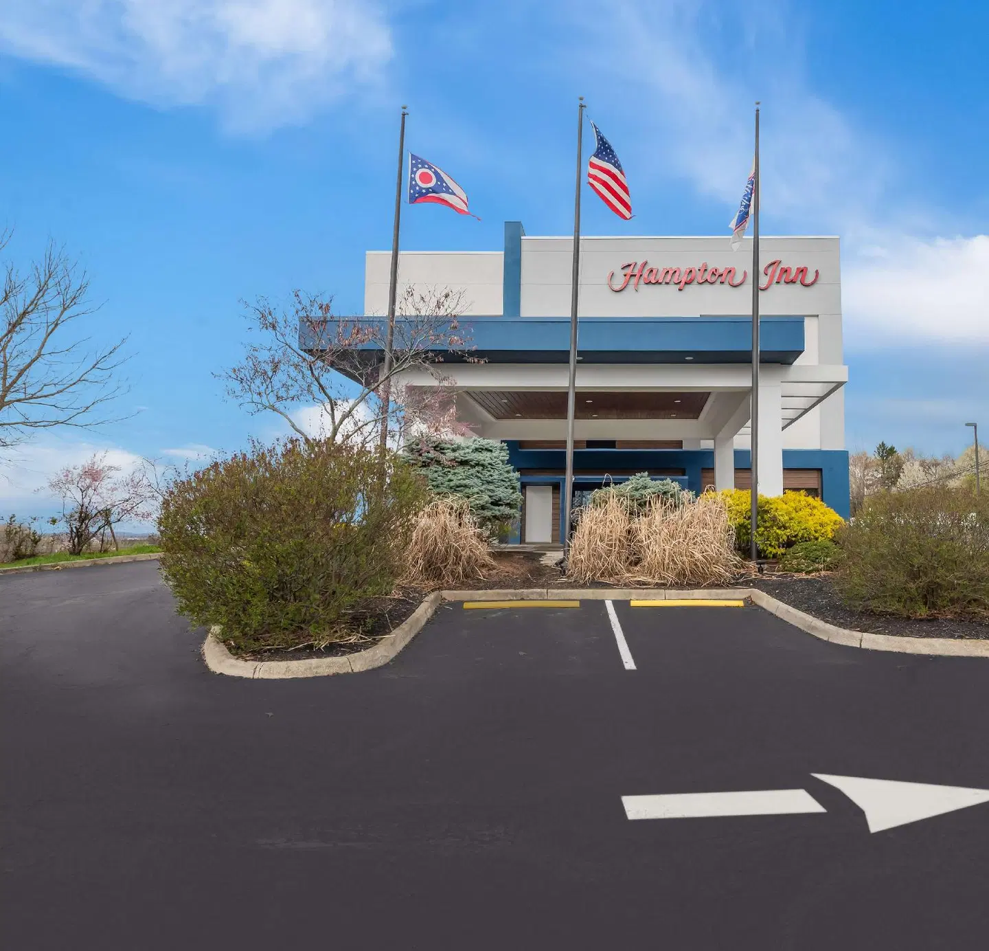 Hampton Inn Lancaster EXTERIOR