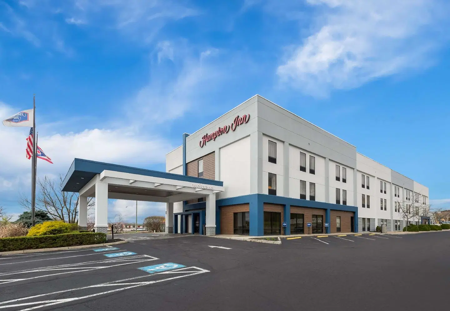 Hampton Inn Lancaster EXTERIOR