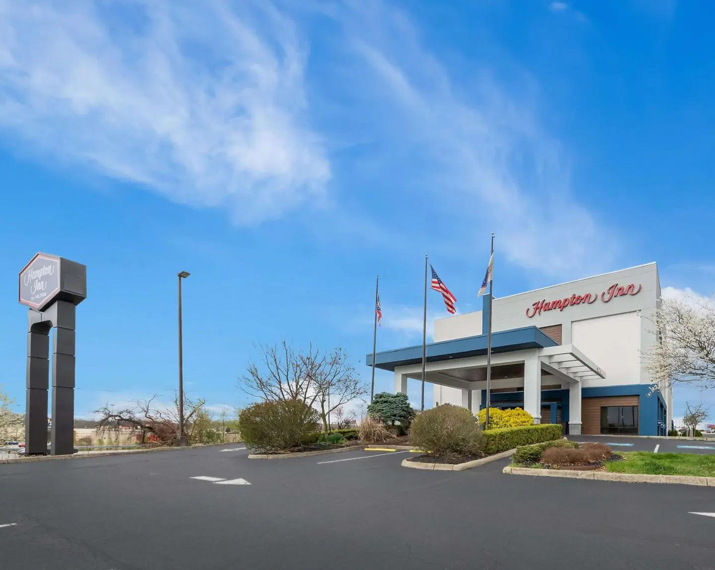 Hampton Inn Lancaster EXTERIOR