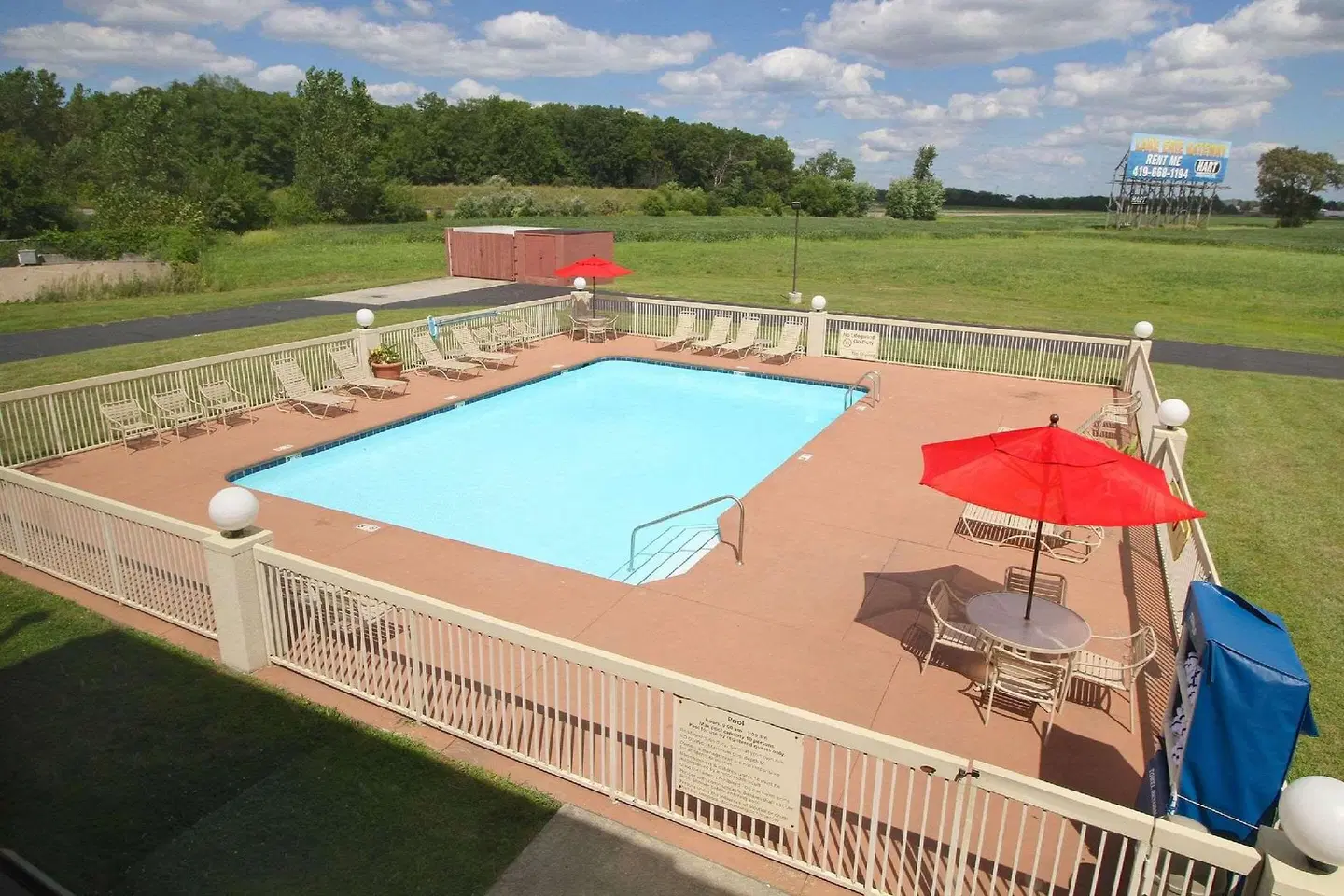 Country Inn & Suites by Radisson, Sandusky South, OH OUTDOOR_POOL