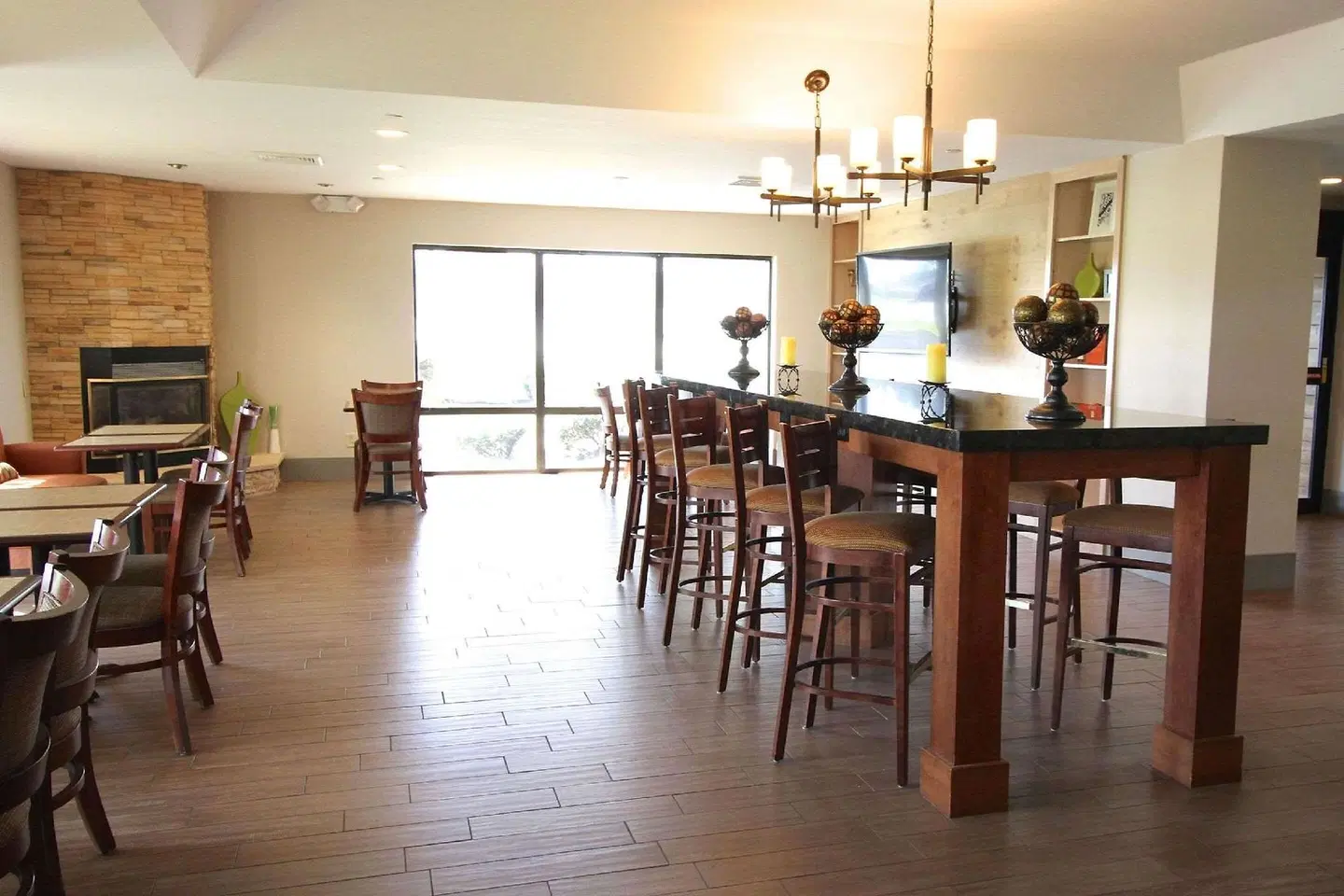 Country Inn & Suites by Radisson, Sandusky South, OH Bar