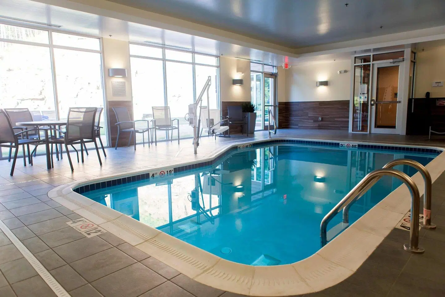 Fairfield Inn & Suites by Marriott Cambridge Hallenbad