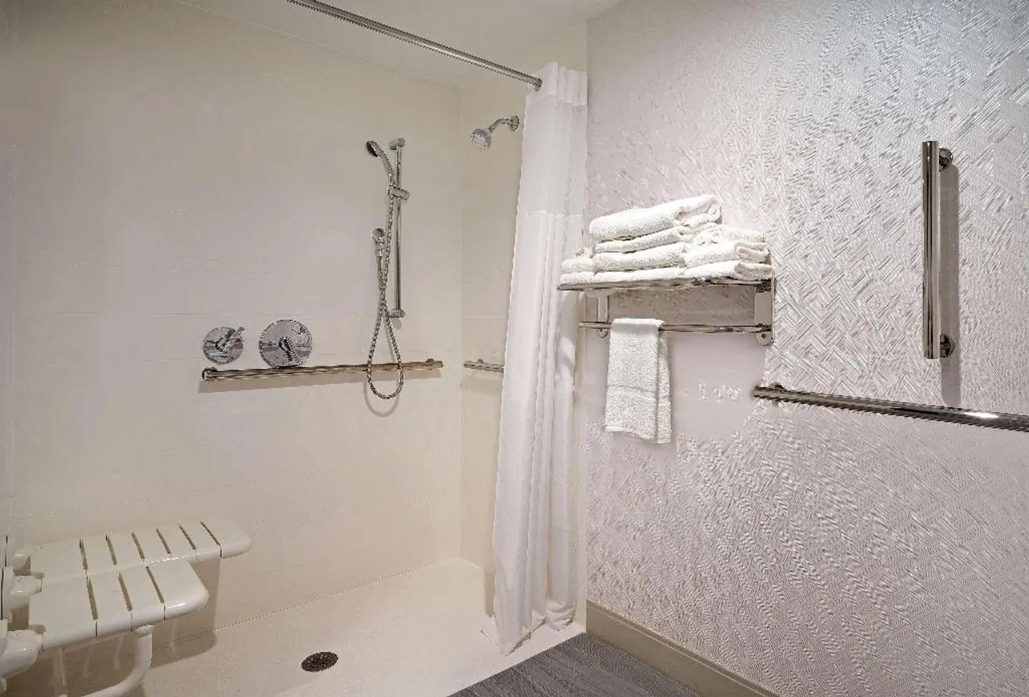 Hampton Inn Boston/Cambridge Badezimmer