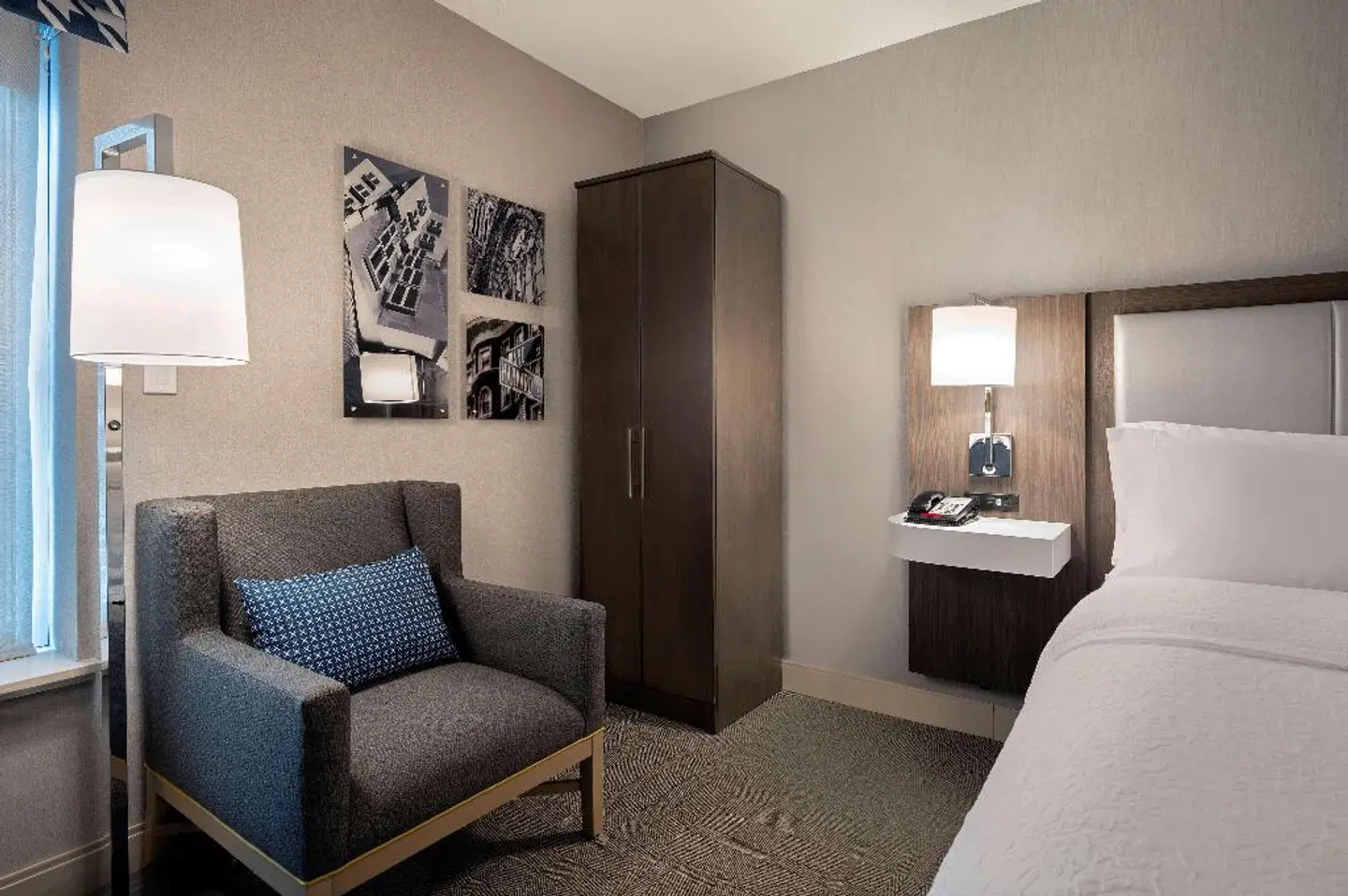 Hampton Inn Boston/Cambridge ROOM_EXAMPLE