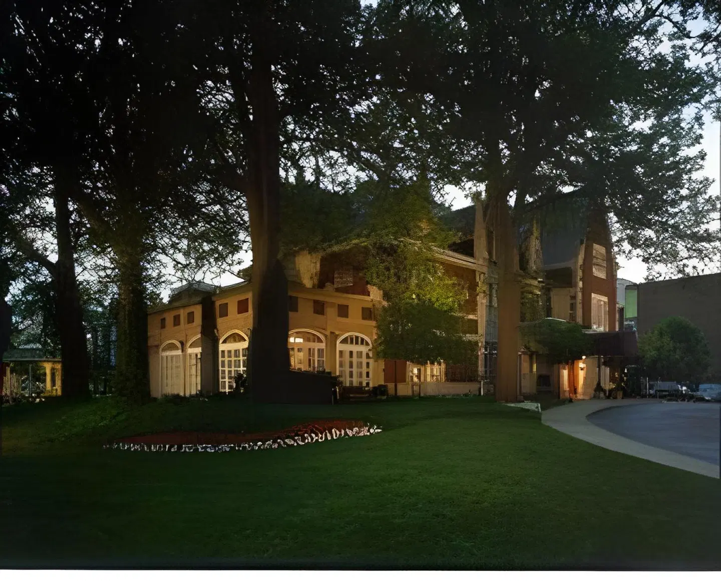 The Glidden House Garten