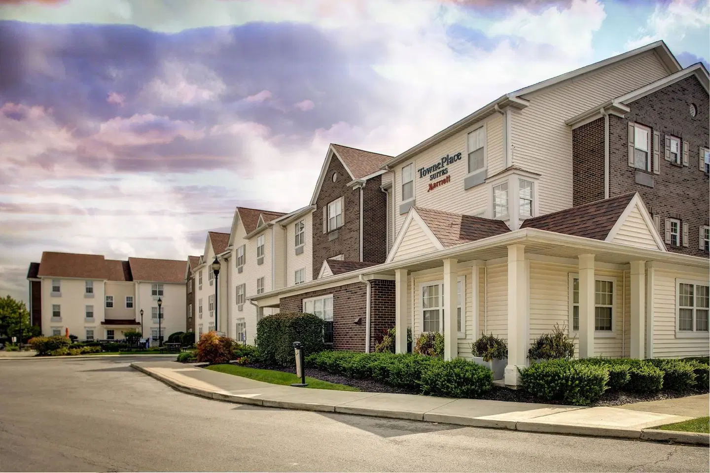 TownePlace Suites by Marriott Findlay EXTERIOR