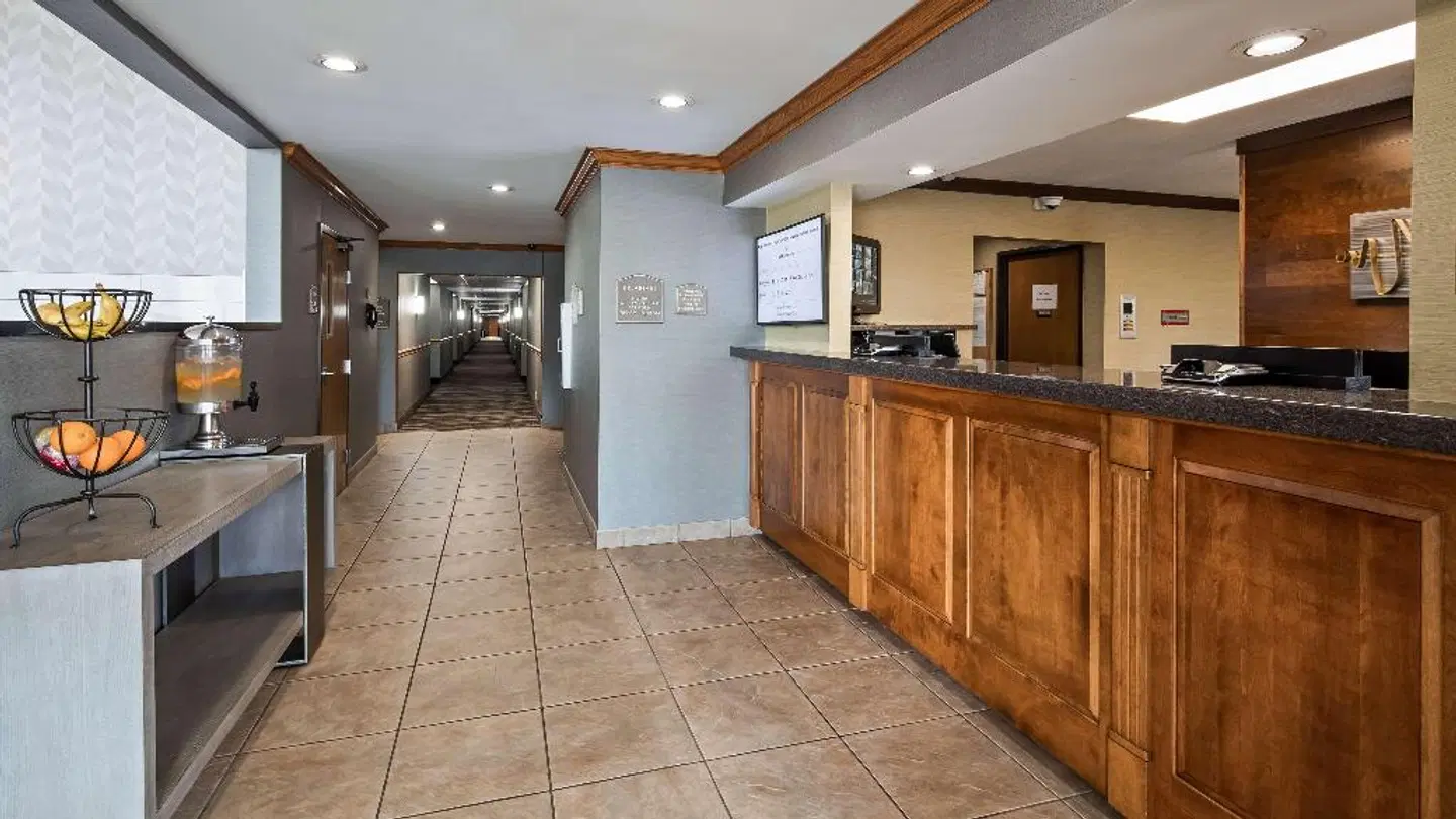 Best Western Plus North Canton Inn & Suites LOUNGE_LOBBY