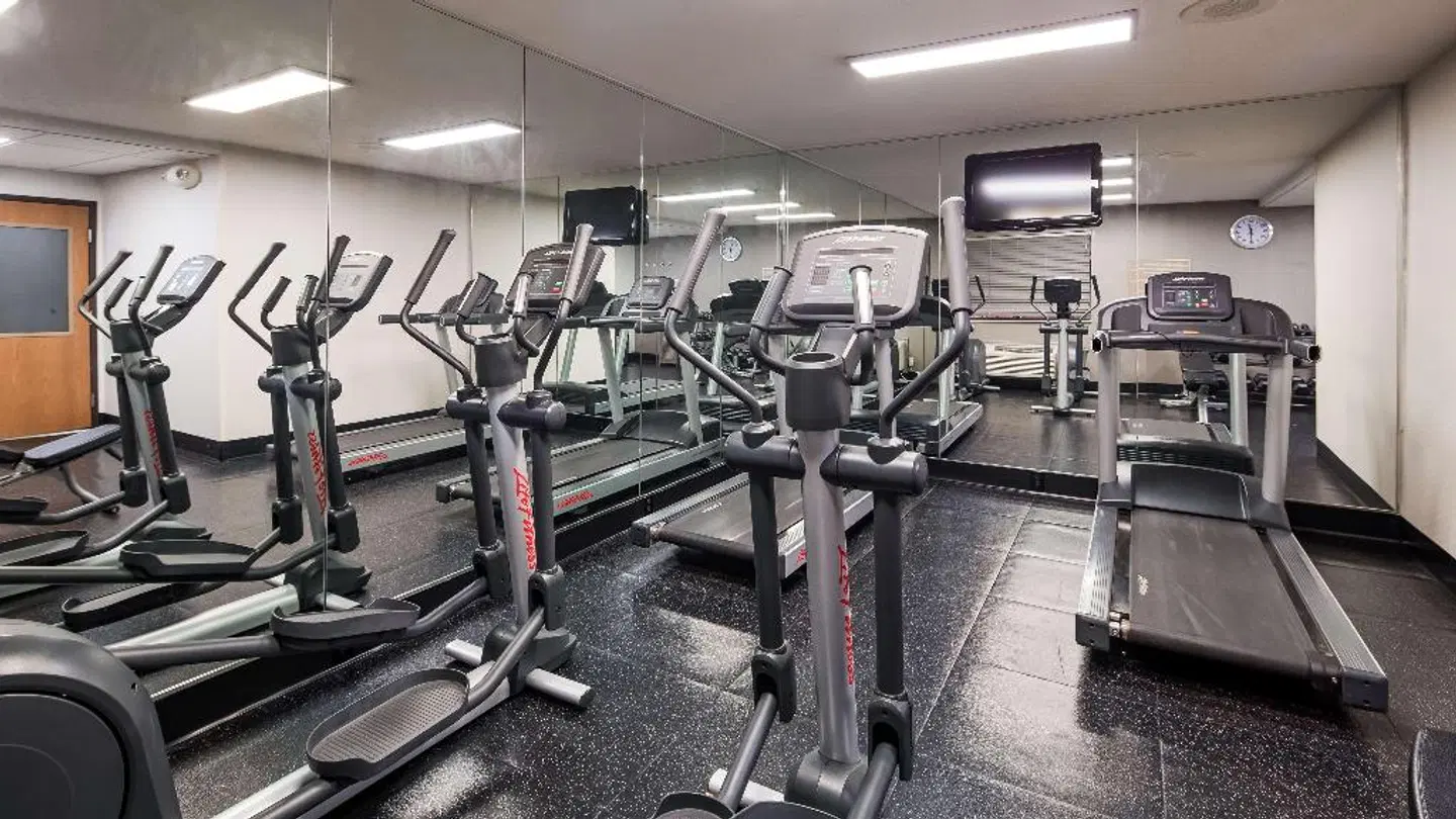 Best Western Plus North Canton Inn & Suites SPORTS_AND_LEISURE