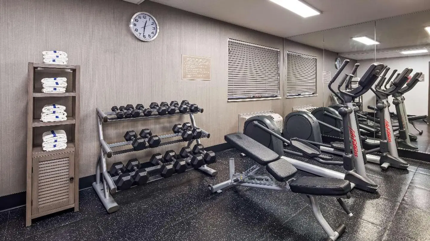 Best Western Plus North Canton Inn & Suites SPORTS_AND_LEISURE