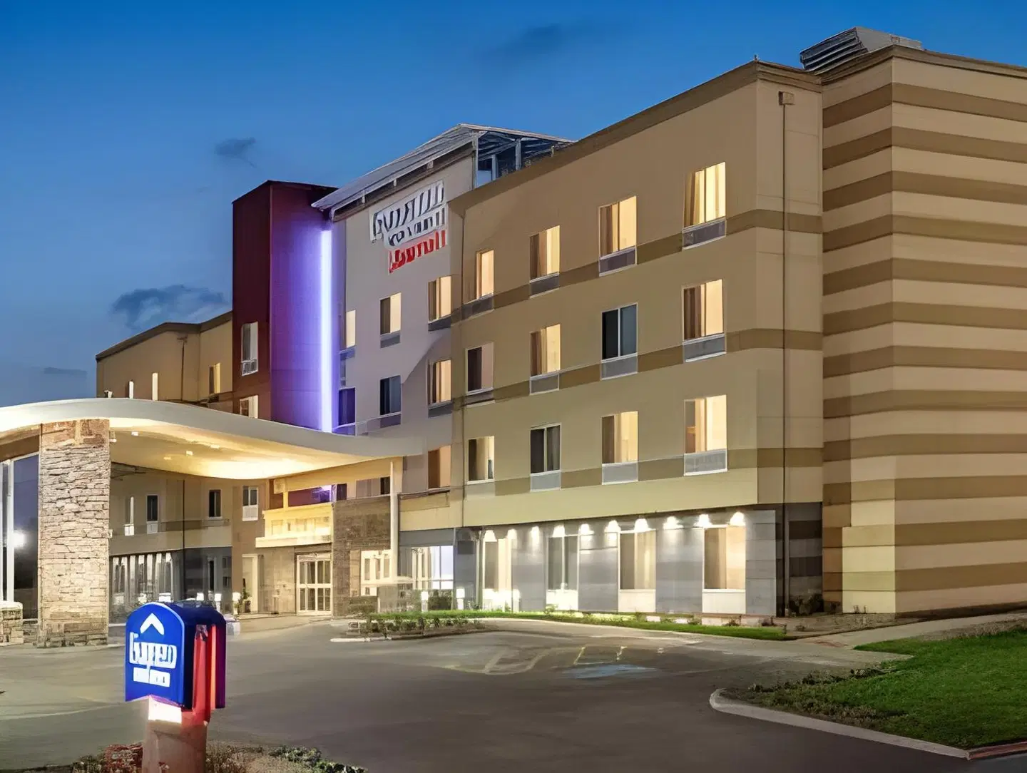 Fairfield Inn &Suites Columbus West EXTERIOR
