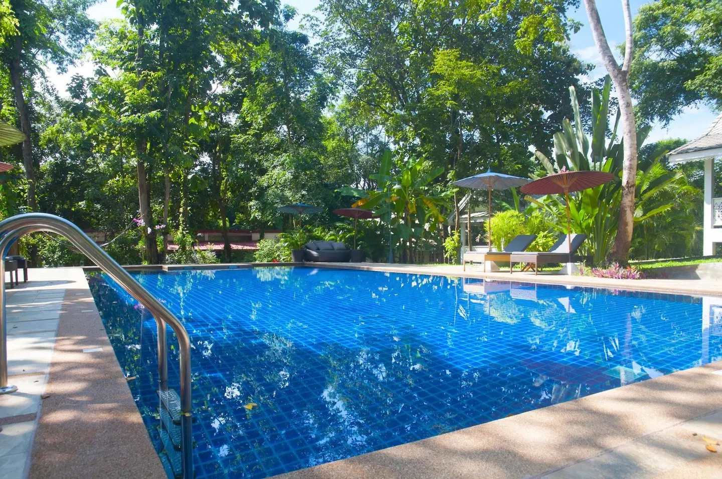 Monoceros Resort OUTDOOR_POOL