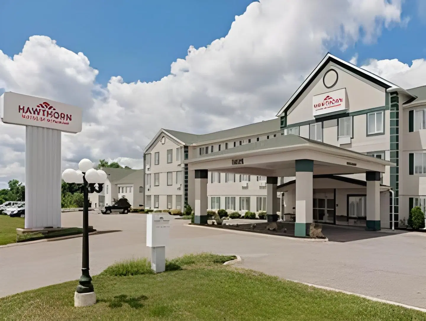 Hawthorn Suites by Wyndham Akron/Seville EXTERIOR