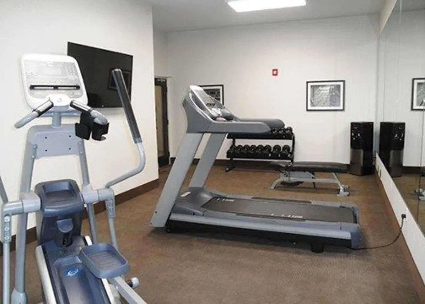 Sleep Inn & Suites Belmont / St. Clairsville SPORTS_AND_LEISURE