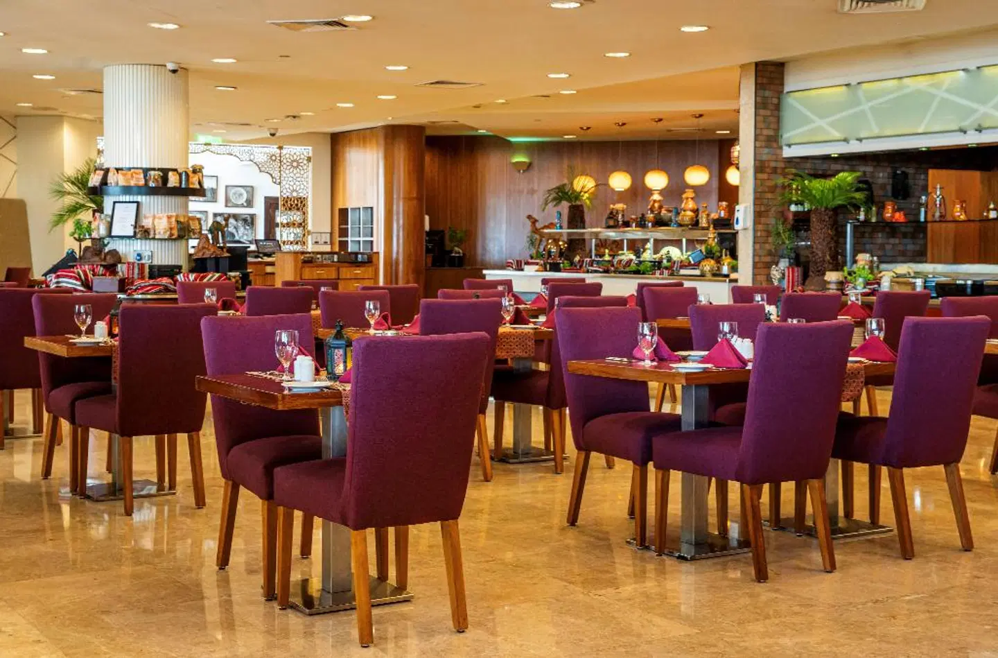 Yas Plaza Mangroves by IHG Restaurant