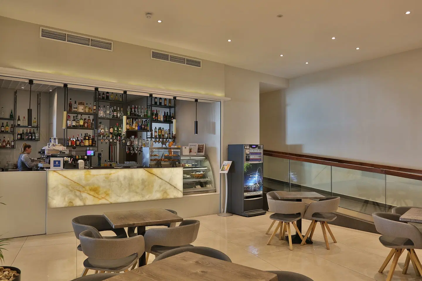 Paradise Bay Bar
