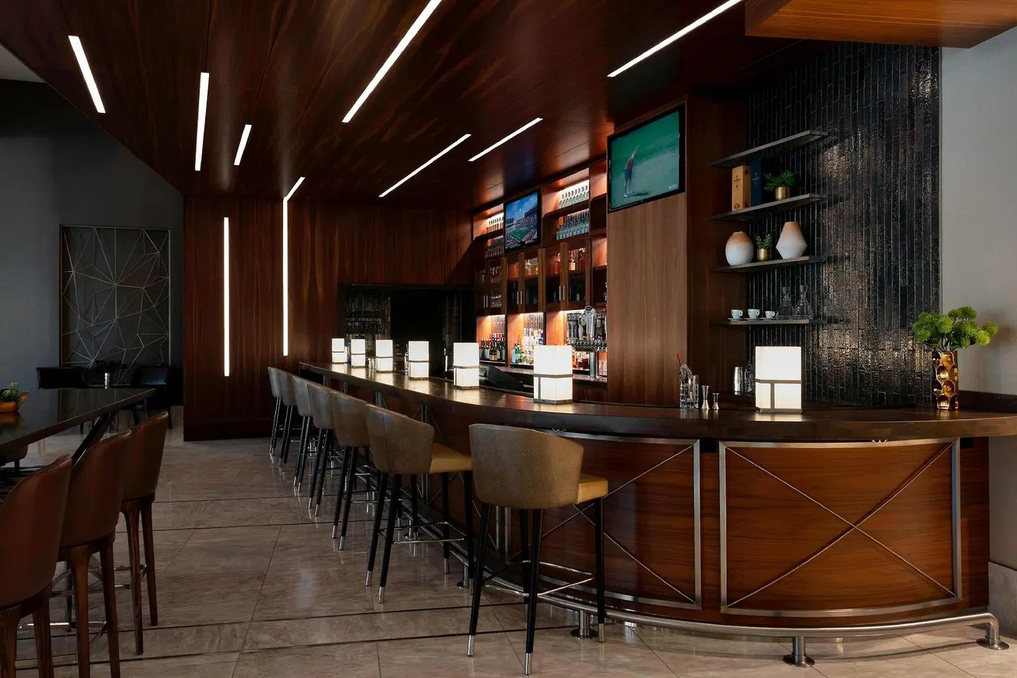 Cleveland Marriott Downtown at Key Tower Bar
