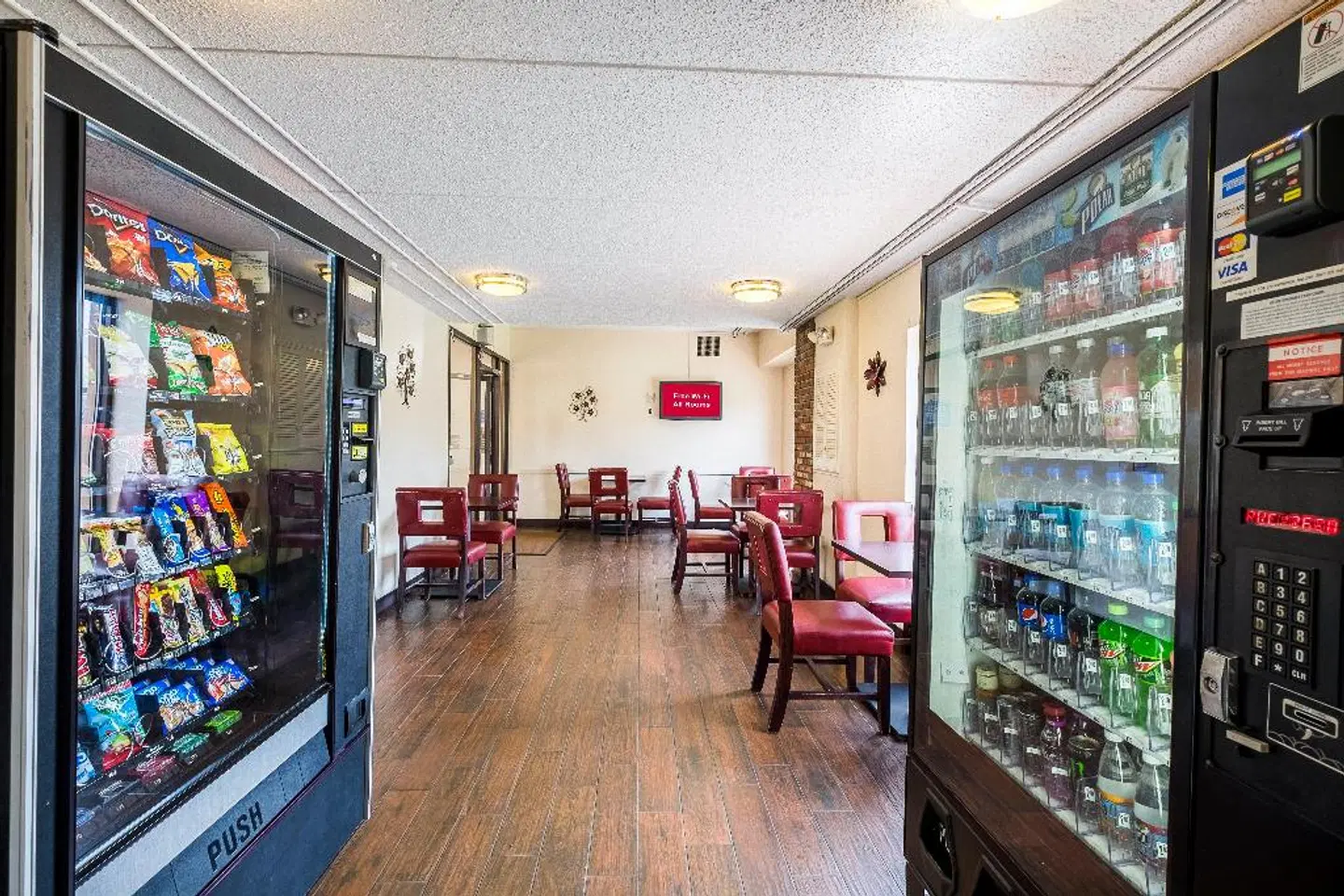 Red Roof Inn Plus Boston - Woburn Bar