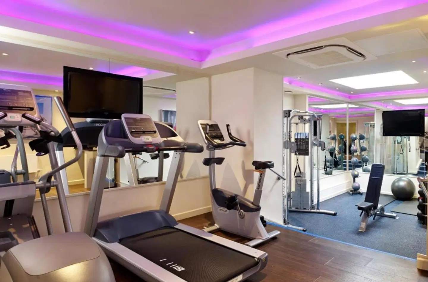 Blakemore Hyde Park SPORTS_AND_LEISURE