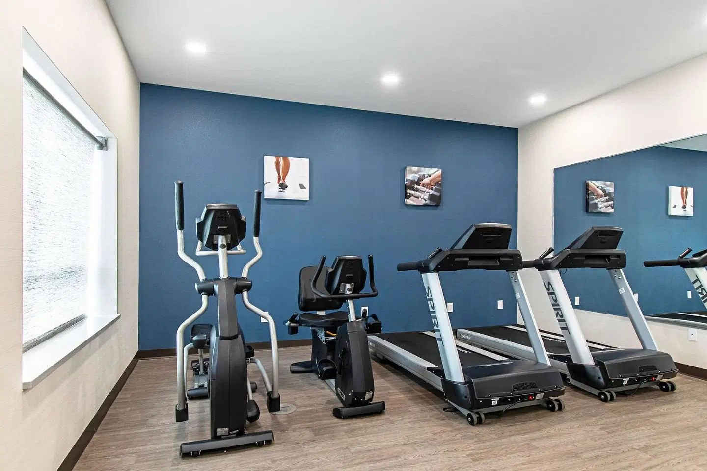 Comfort Suites Grove City - Columbus South SPORTS_AND_LEISURE