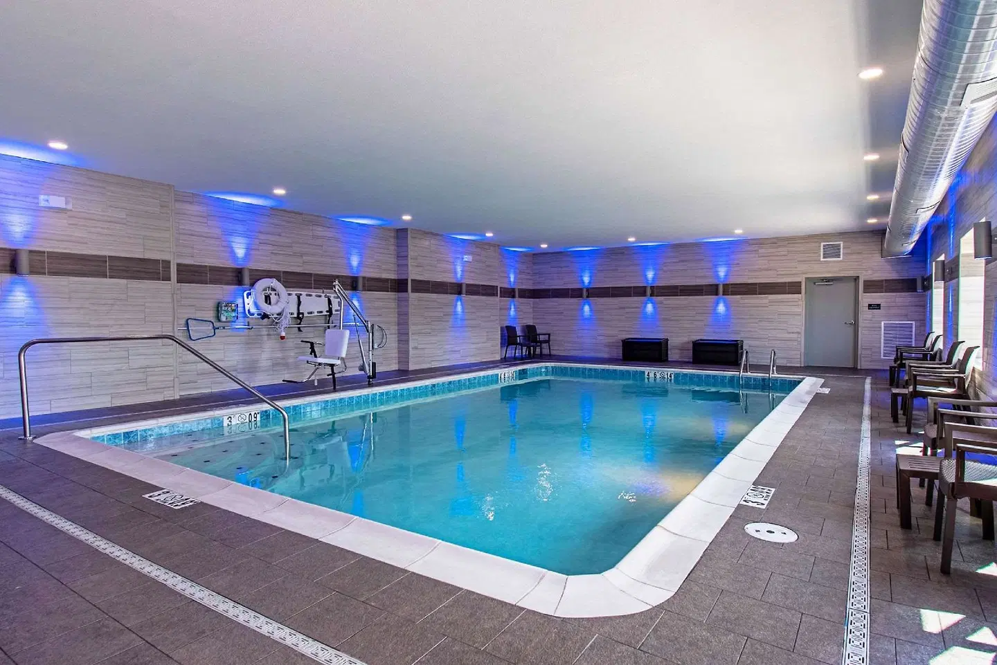 Comfort Suites Grove City - Columbus South Hallenbad