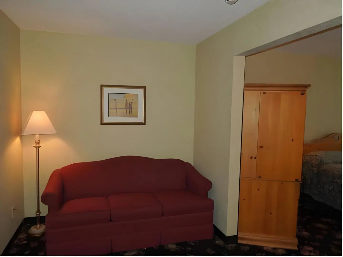 OurGuest Inn & Suites Downtown Port Clinton ROOM_EXAMPLE