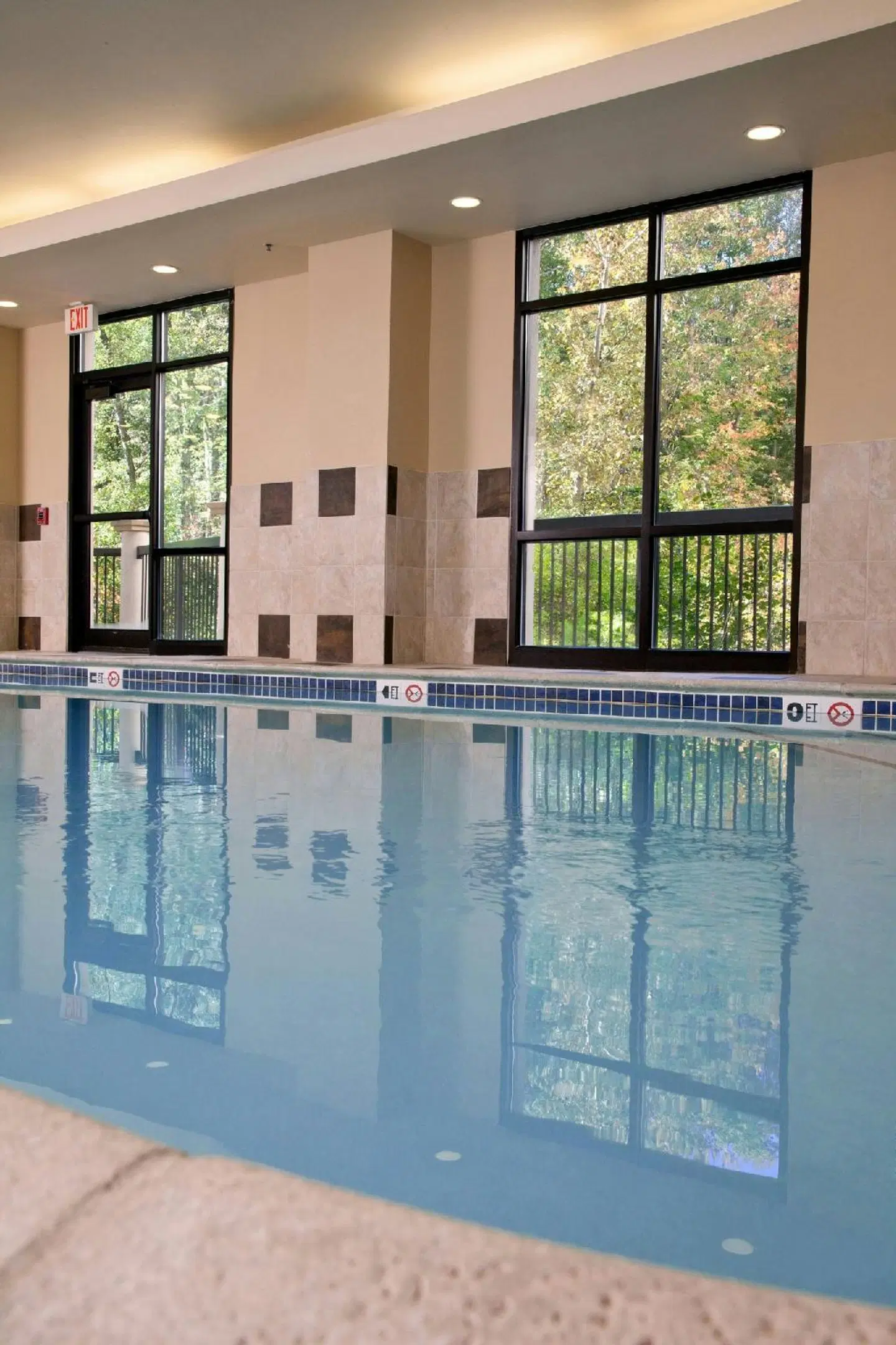Courtyard by Marriott Boston Woburn/Boston North Hallenbad