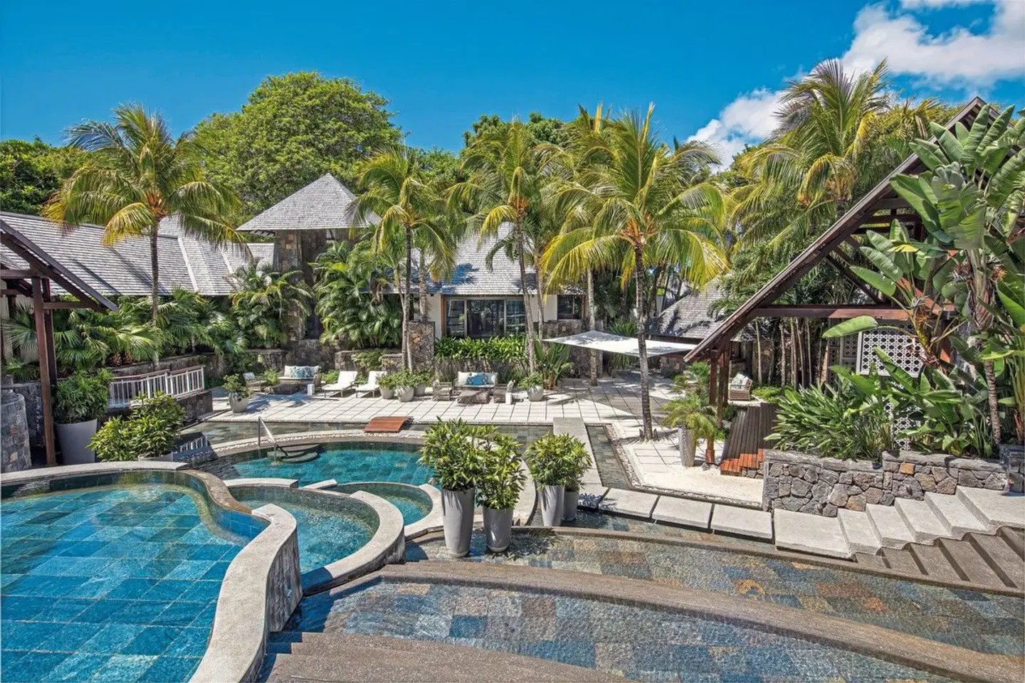 Royal Palm Beachcomber OUTDOOR_POOL