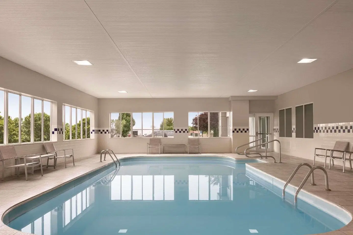 Country Inn & Suites by Radisson, Port Clinton, OH Hallenbad