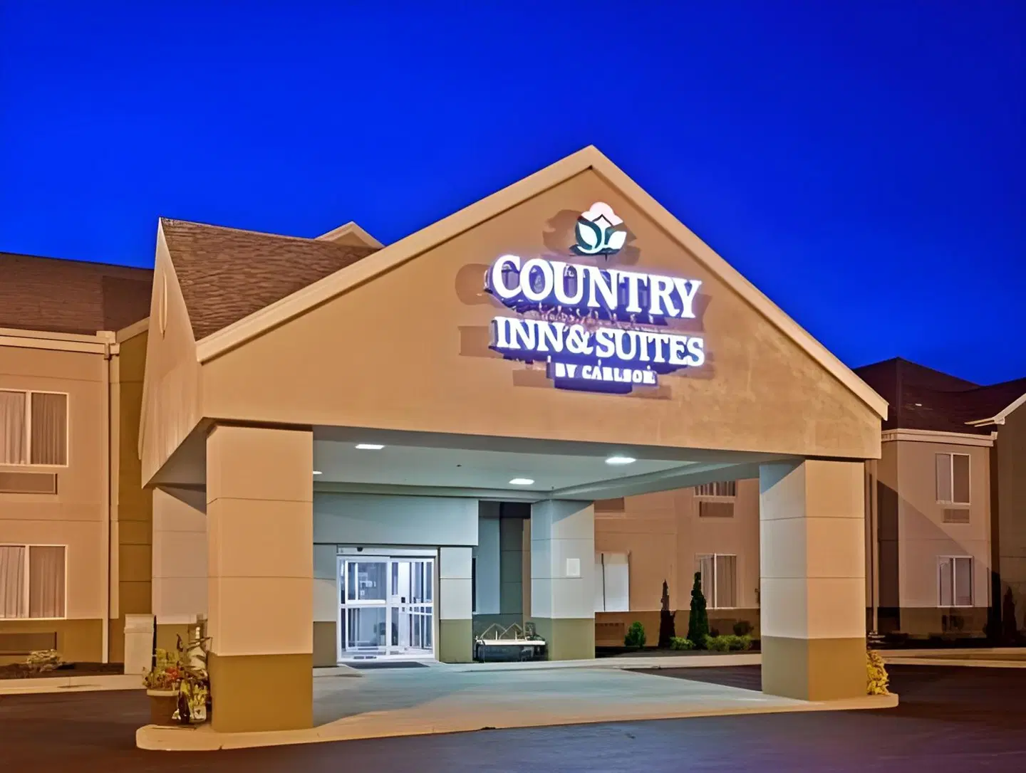 Country Inn & Suites by Radisson, Port Clinton, OH EXTERIOR