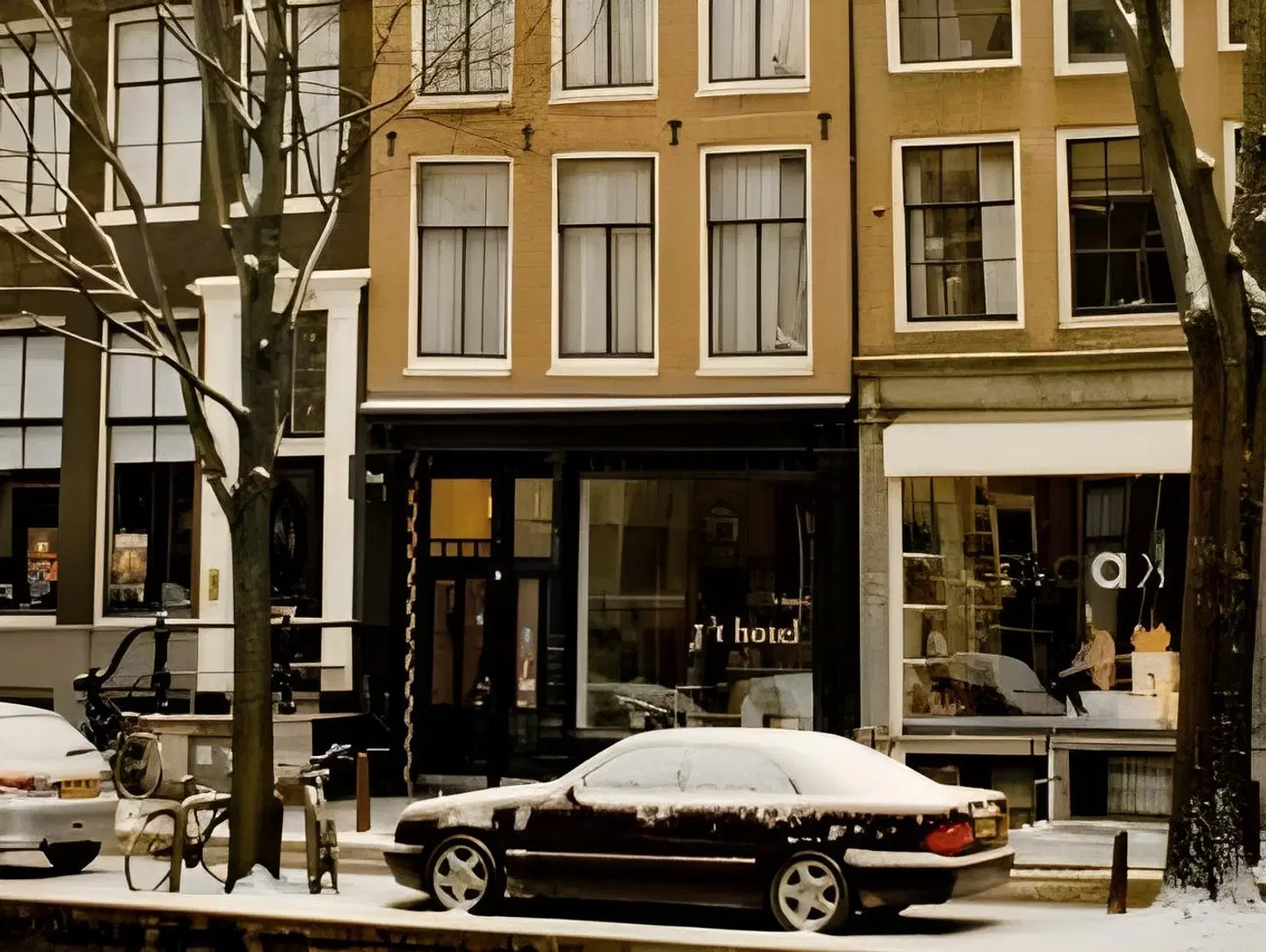 't Hotel EXTERIOR