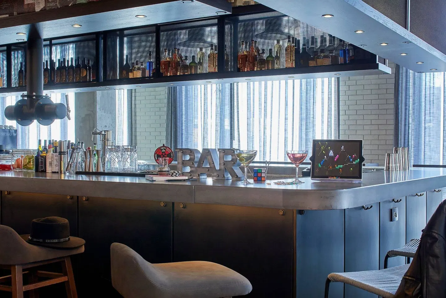 Moxy Columbus Short North Bar