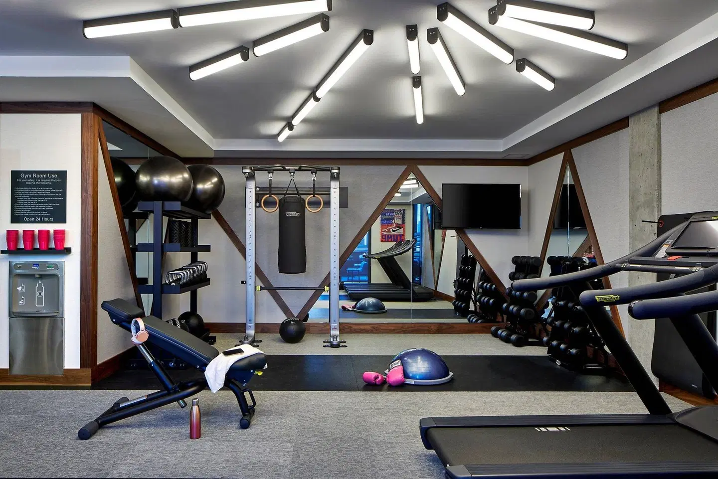 Moxy Columbus Short North SPORTS_AND_LEISURE