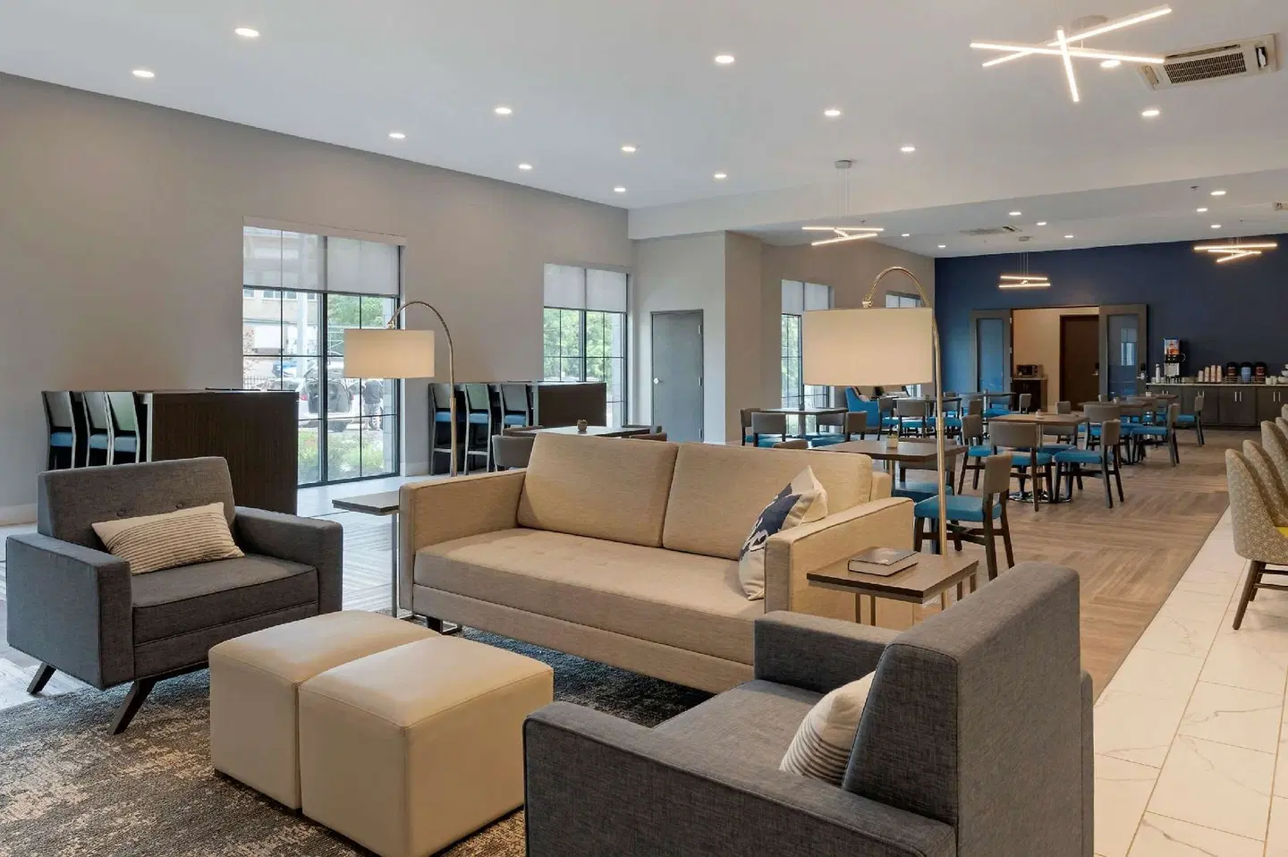 Comfort Suites LOUNGE_LOBBY