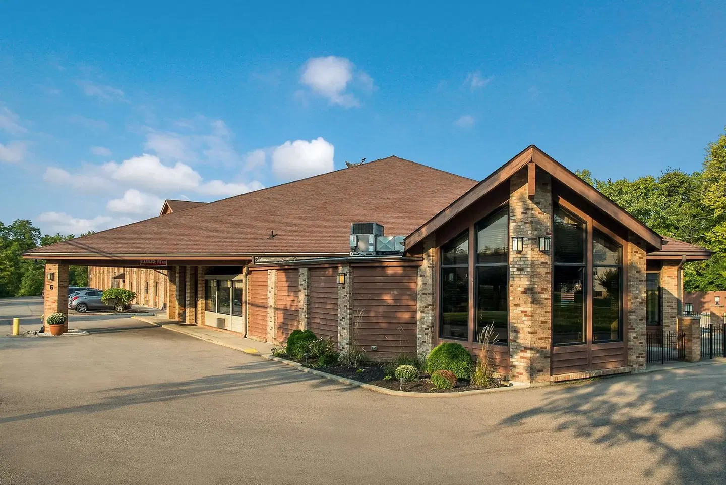 Best Western Sycamore Inn EXTERIOR