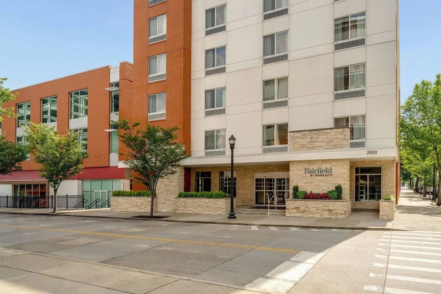 Fairfield Inn & Suites by Marriott Cincinnati Uptown/University Area EXTERIOR