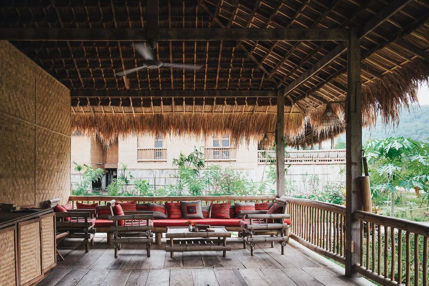 Lisu Lodge Restaurant