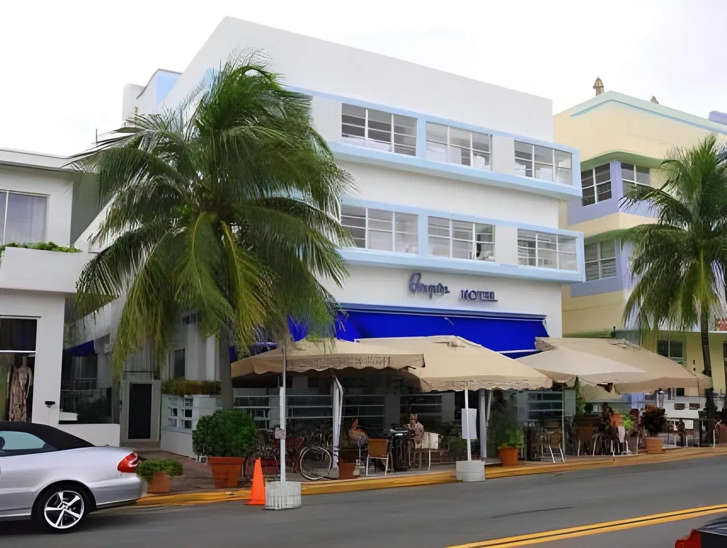 Penguin Hotel EXTERIOR