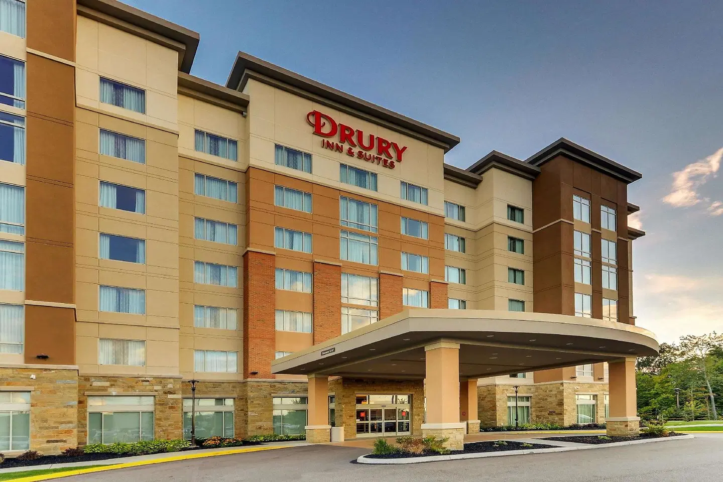 Drury Inn & Suites Cleveland Beachwood EXTERIOR