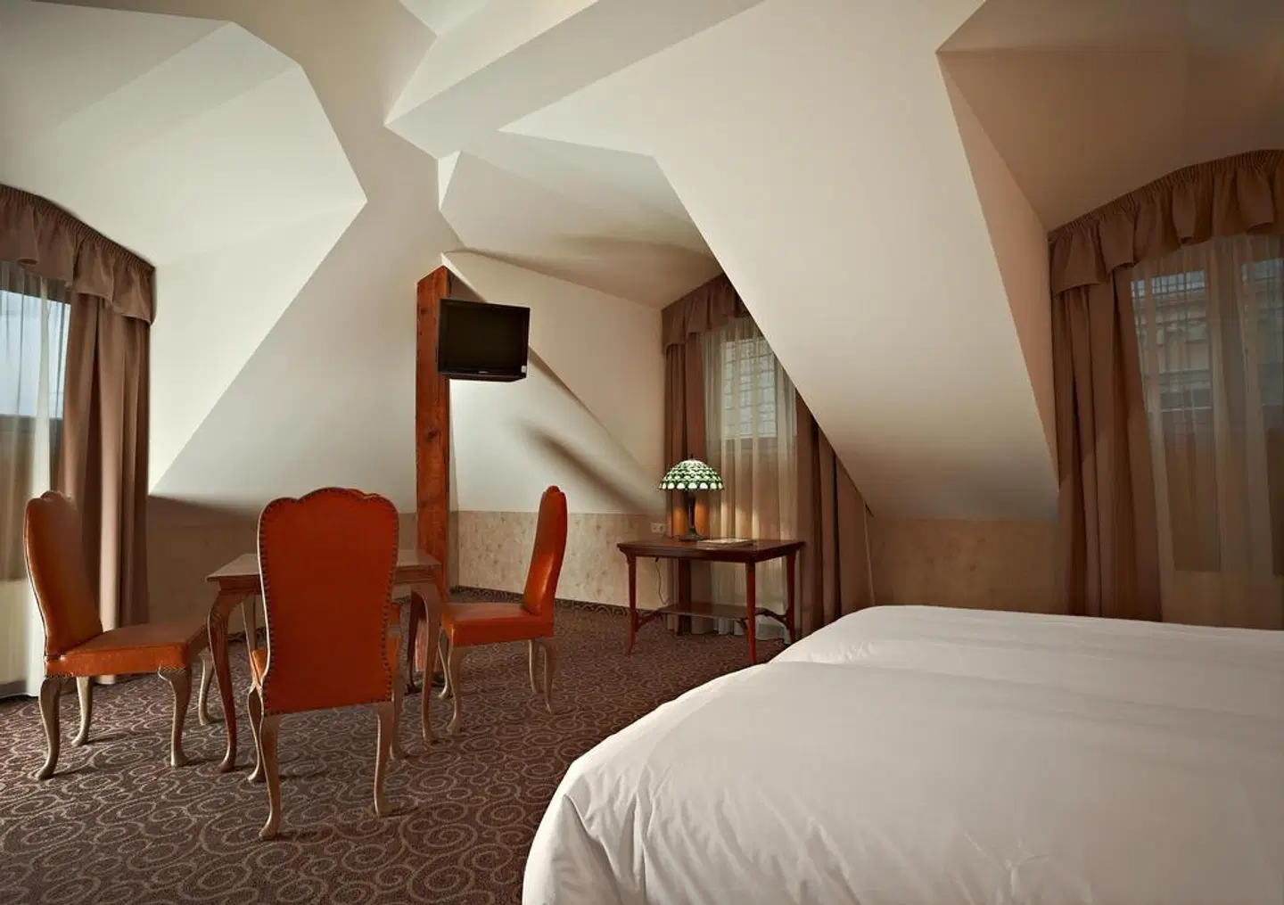 Justus ROOM_EXAMPLE