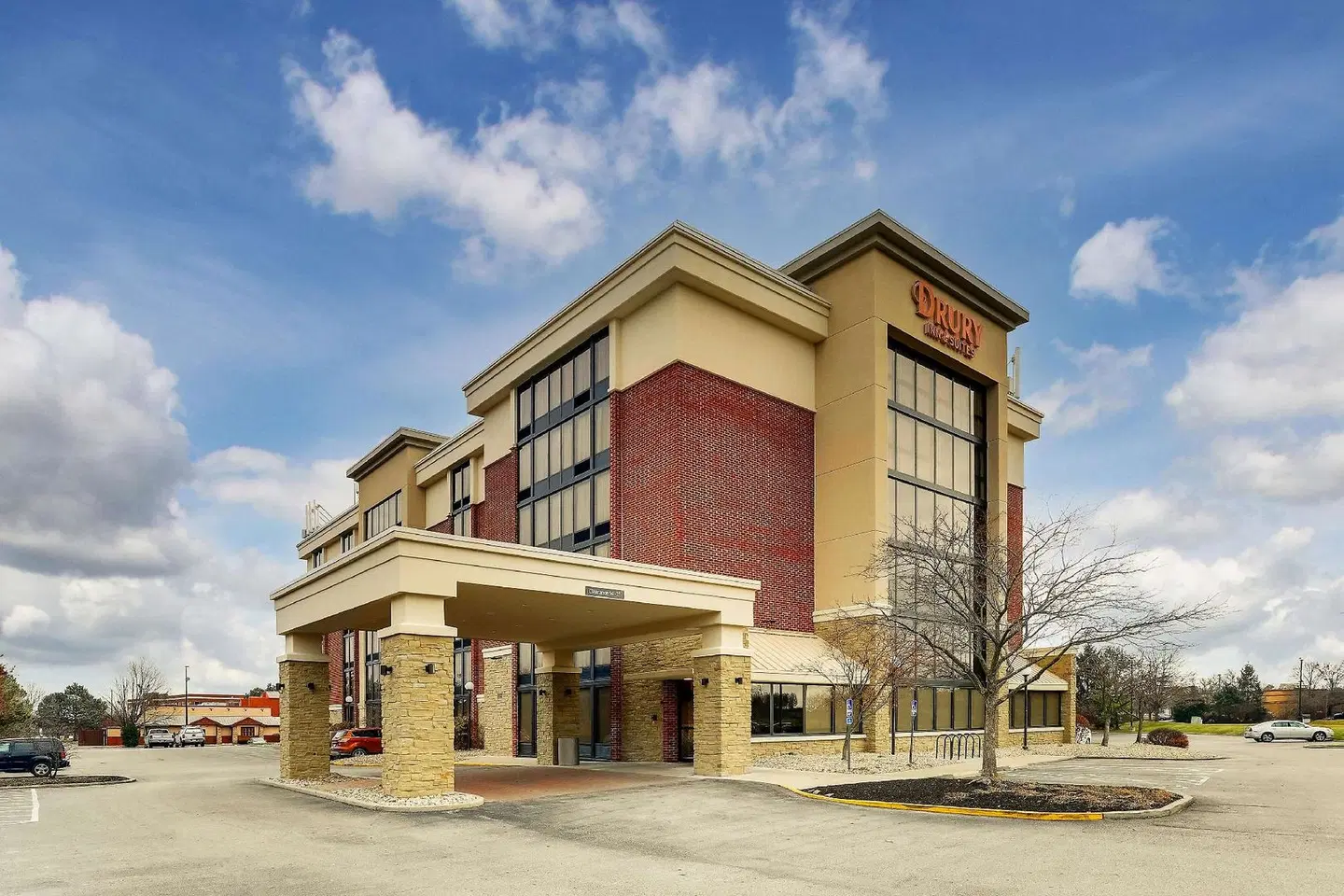 Drury Inn & Suites Columbus Northwest EXTERIOR
